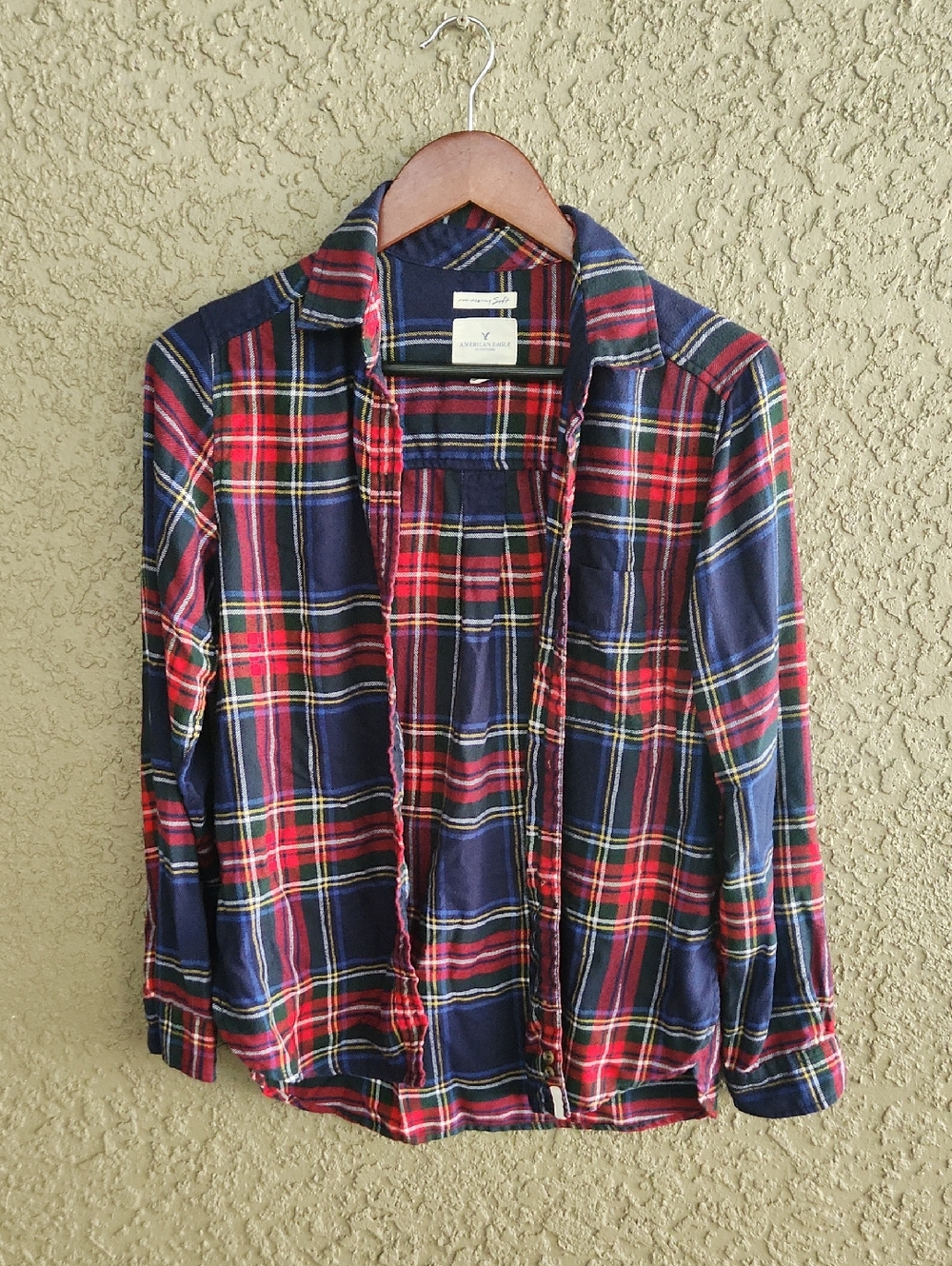 American Eagle Ahh-Mazingly Soft Boyfriend Fit Shirt Plaid Button Up